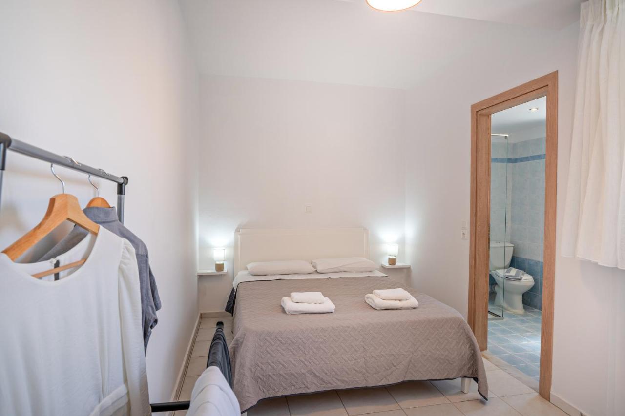 Azure Seaside Apts Magnisia ภายนอก รูปภาพ