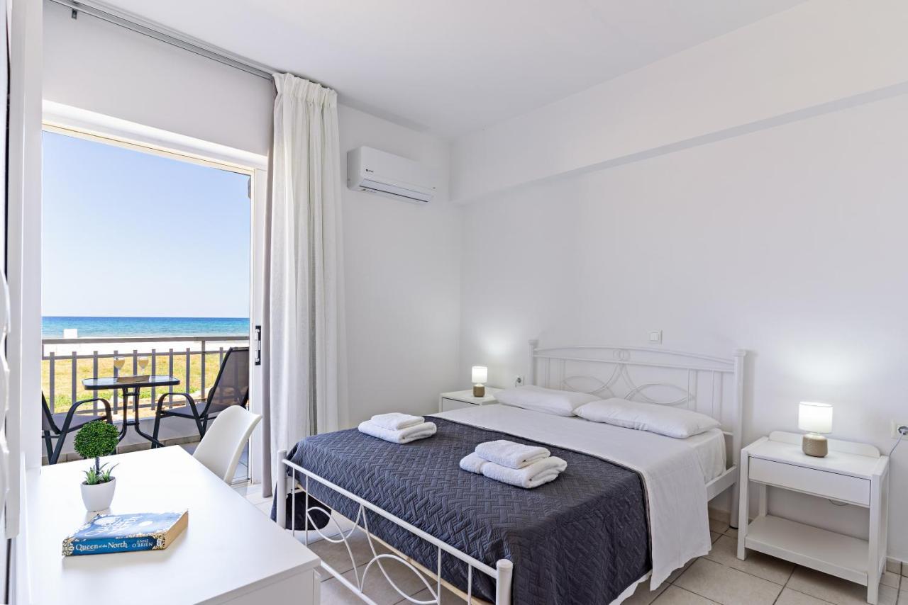 Azure Seaside Apts Magnisia ภายนอก รูปภาพ