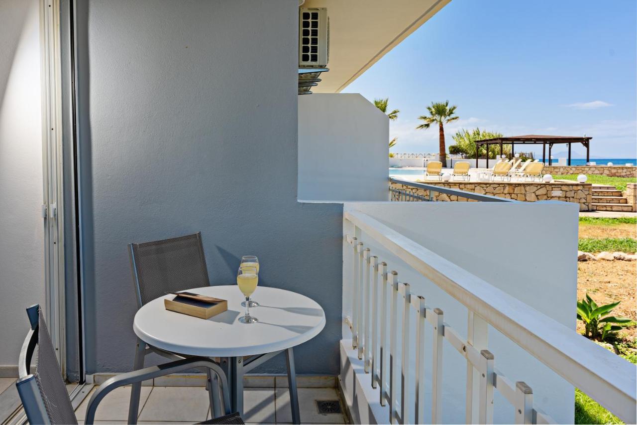 Azure Seaside Apts Magnisia ภายนอก รูปภาพ