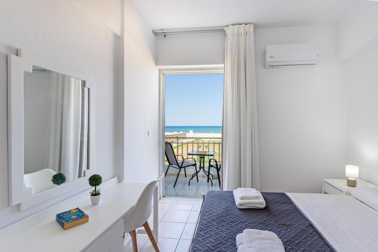 Azure Seaside Apts Magnisia ภายนอก รูปภาพ