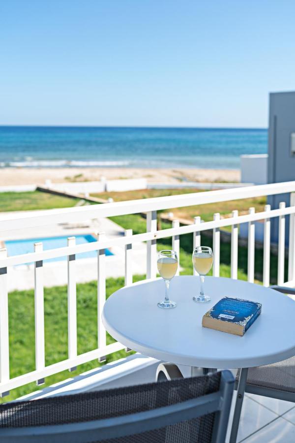 Azure Seaside Apts Magnisia ภายนอก รูปภาพ