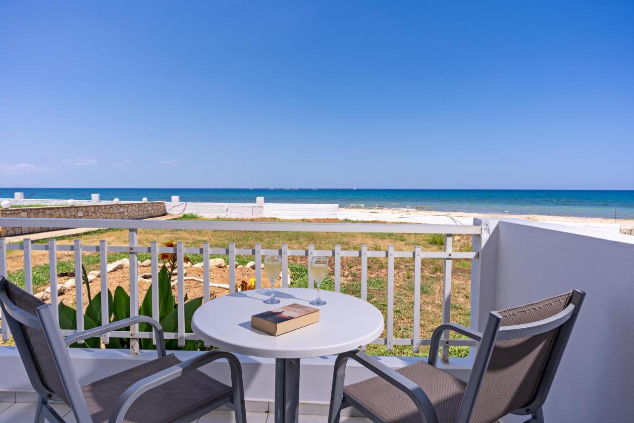 Azure Seaside Apts Magnisia ภายนอก รูปภาพ