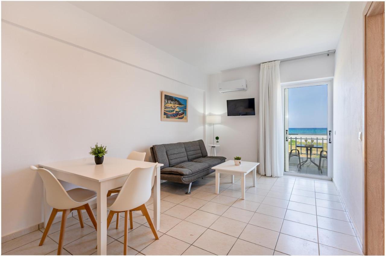 Azure Seaside Apts Magnisia ภายนอก รูปภาพ