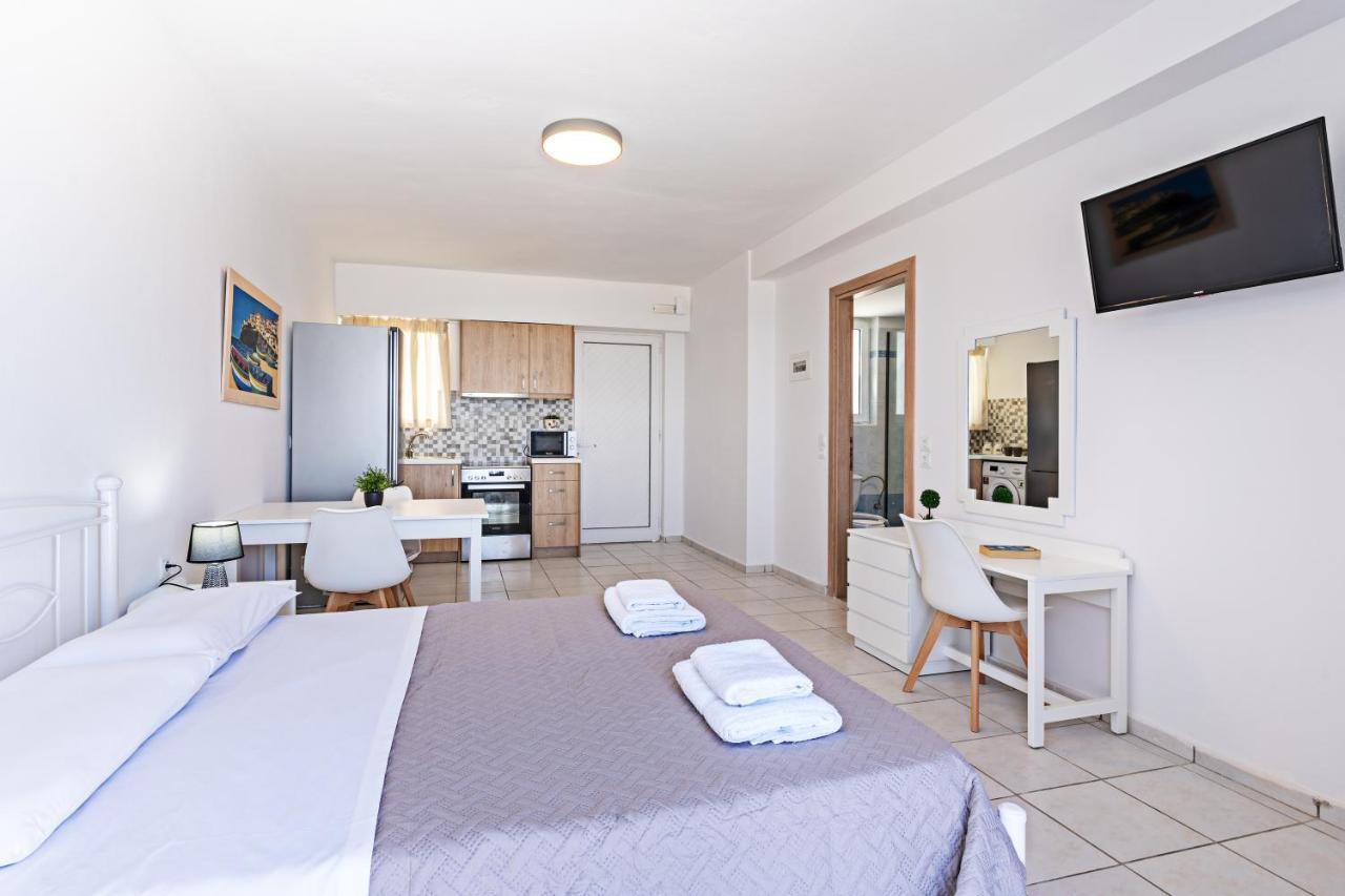 Azure Seaside Apts Magnisia ภายนอก รูปภาพ
