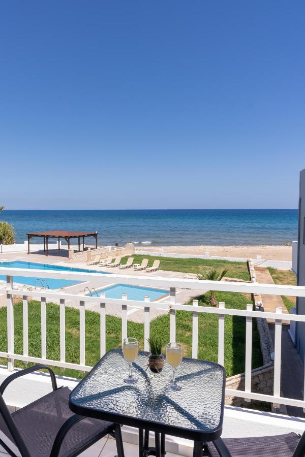 Azure Seaside Apts Magnisia ภายนอก รูปภาพ