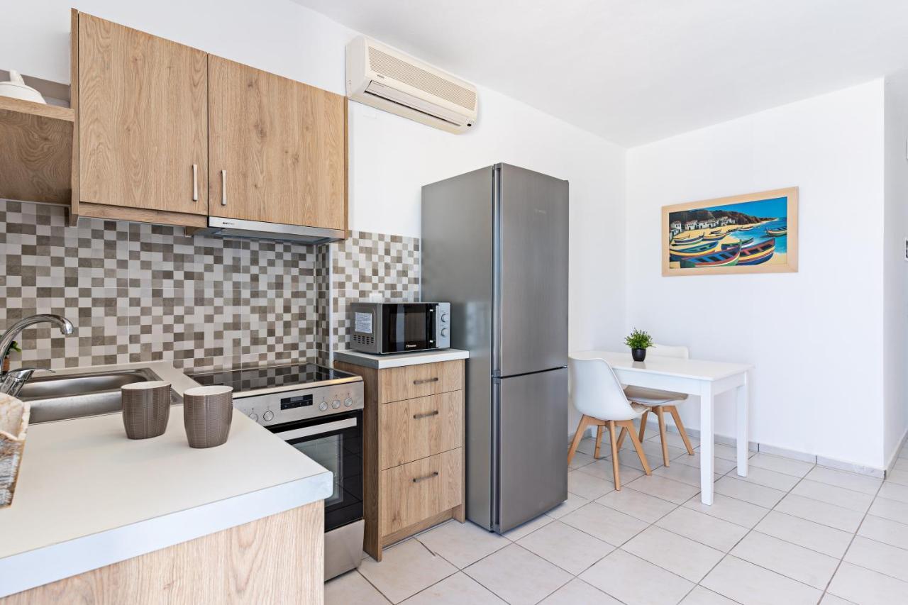 Azure Seaside Apts Magnisia ภายนอก รูปภาพ