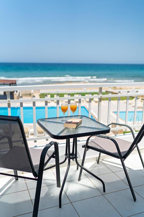 Azure Seaside Apts Magnisia ภายนอก รูปภาพ