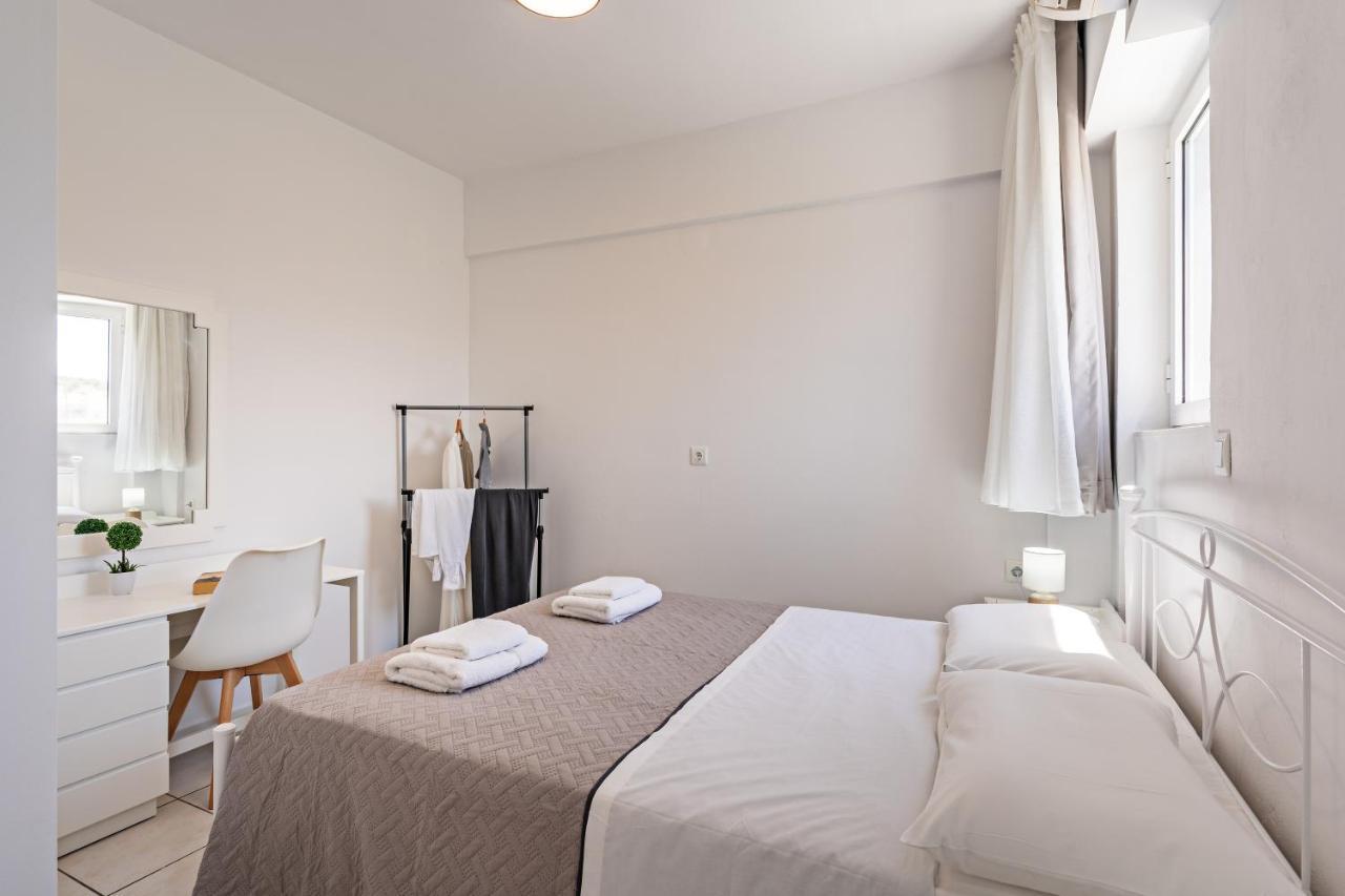 Azure Seaside Apts Magnisia ภายนอก รูปภาพ