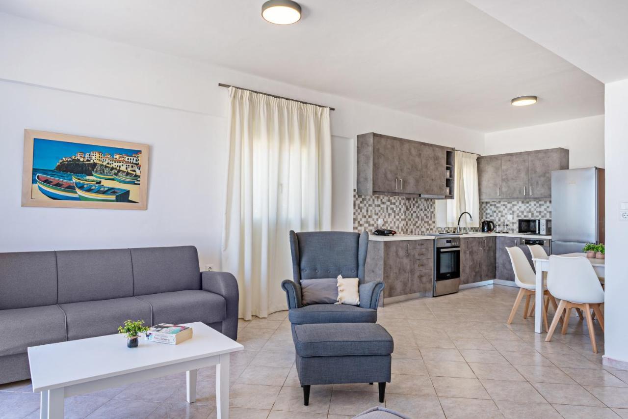 Azure Seaside Apts Magnisia ภายนอก รูปภาพ