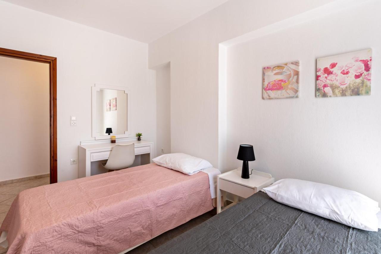 Azure Seaside Apts Magnisia ภายนอก รูปภาพ