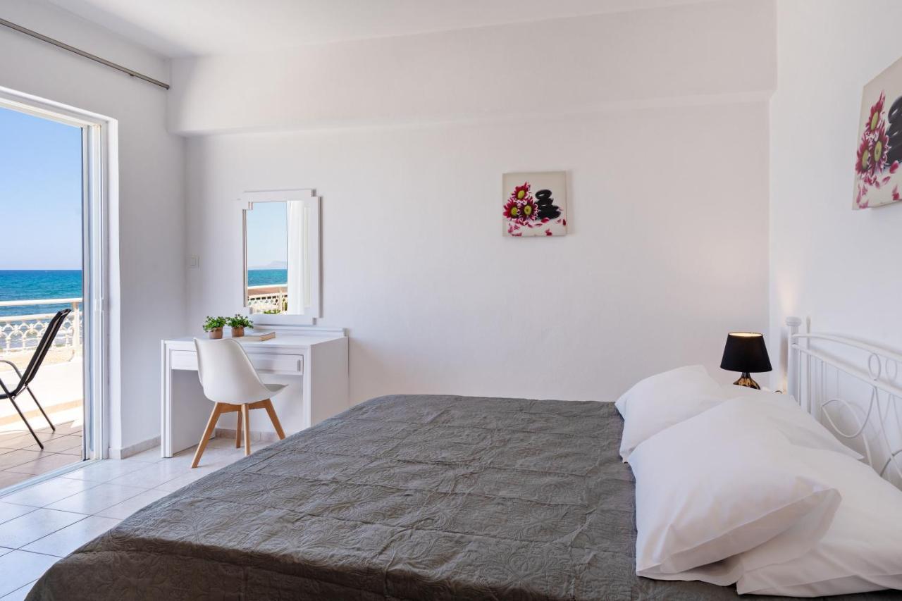 Azure Seaside Apts Magnisia ภายนอก รูปภาพ